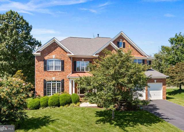 Property at 43074 Rocky Ridge Ct, Leesburg, VA 20176, 4 beds, 4.5 baths