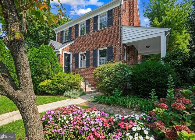 Property at 5441 32nd St NW, Washington, DC 20015, 4 beds, 3 baths