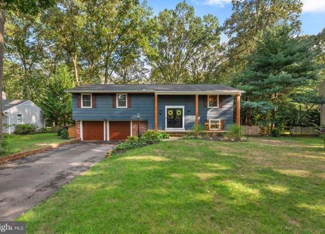 Property at 185 Berrywood Dr, Severna Park, MD 21146, 5 beds, 2.5 baths