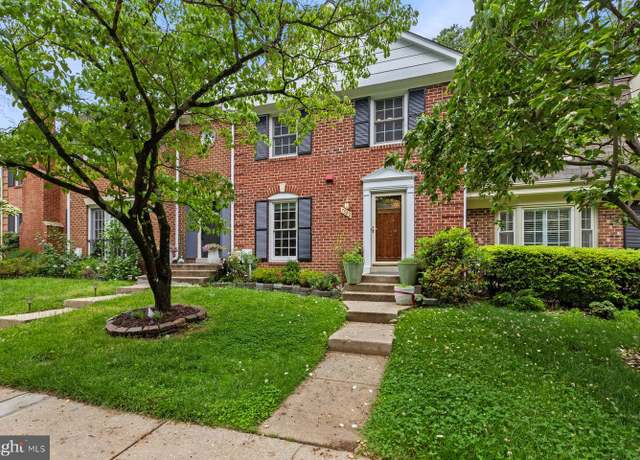 Property at 7322 Greentree Rd, Bethesda, MD 20817, 3 beds, 3 baths