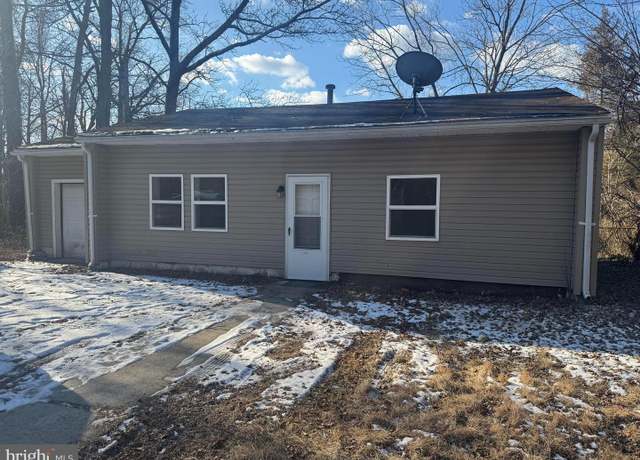 Property at 102 Crescent Dr, Browns Mills, NJ 08015, 2 beds, 1 bath