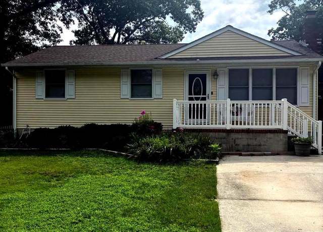 Property at 1349 Heights Pl, Vineland, NJ 08360, 3 beds, 1.5 baths