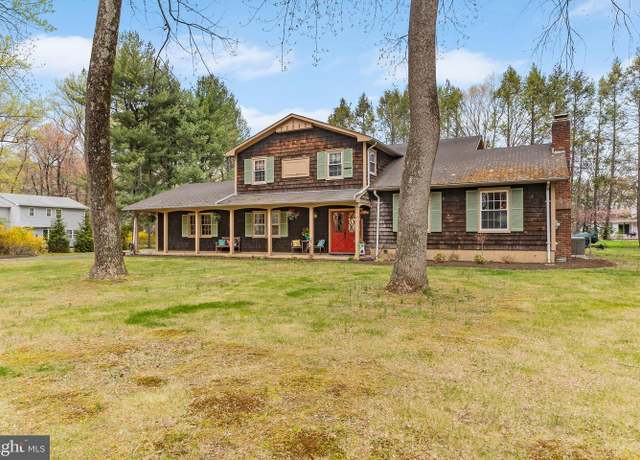 Property at 16 Sunset Rd, Lawrenceville, NJ 08648, 5 beds, 2.5 baths