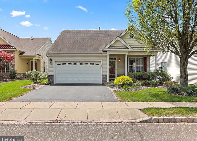 Property at 914 Harrison Ln, Warwick, PA 18974, 2 beds, 2 baths