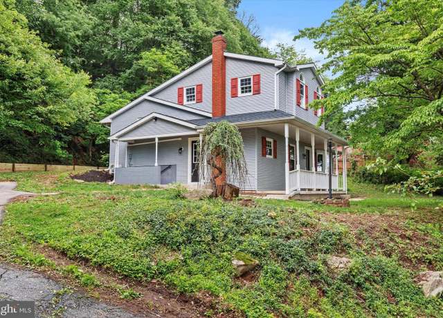 Property at 2046 Church Rd, Hummelstown, PA 17036, 4 beds, 2.5 baths