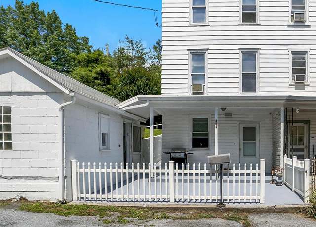 Property at 803 S 5th St, Steelton, PA 17113, 3 beds, 1 bath