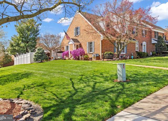 Property at 200 Huntington Dr, Mountville, PA 17554, 3 beds, 2 baths
