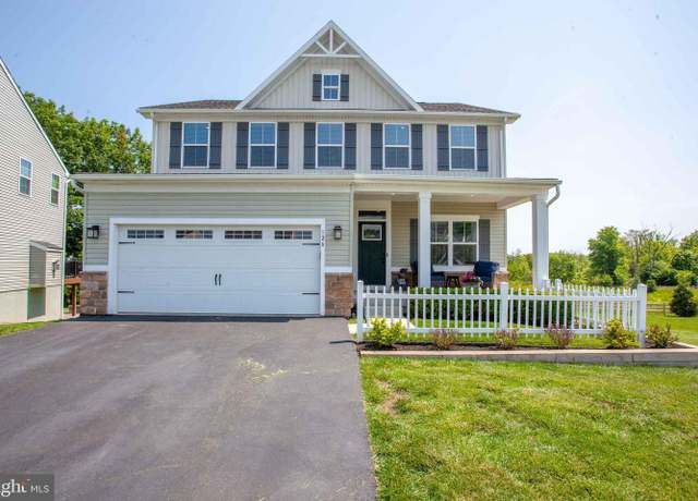 Property at 126 Pixie Moss Rd, Pottstown, PA 19464, 3 beds, 2.5 baths