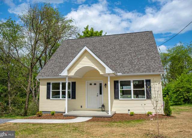 Property at 113 Clover Ave, Yeagertown, PA 17099, 3 beds, 2.5 baths