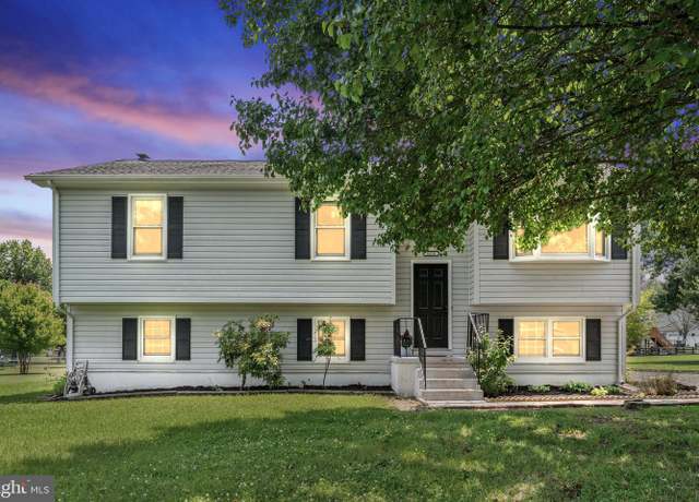 Property at 6829 Crescent Ridge Ct, Bealeton, VA 22712, 5 beds, 3 baths