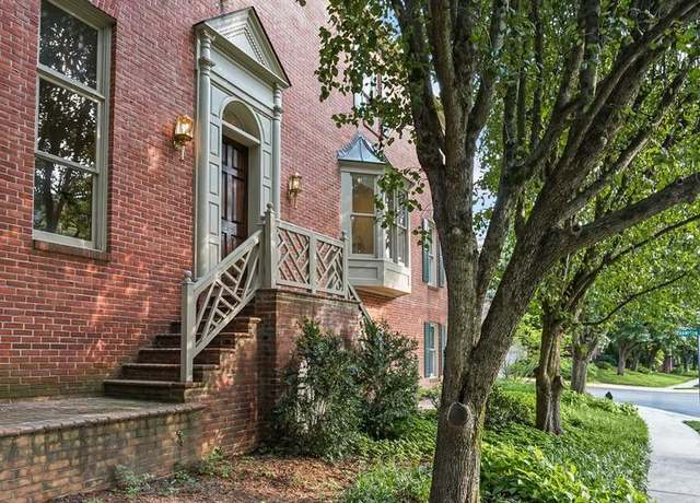 Property at 6638 Hampton View Pl, Mclean, VA 22101, 3 beds, 3.5 baths