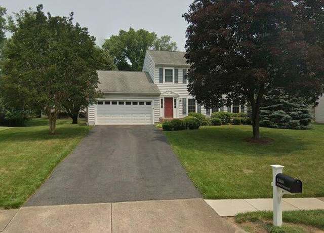 Property at 13430 Black Gum Ct, Chantilly, VA 20151, 4 beds, 2.5 baths