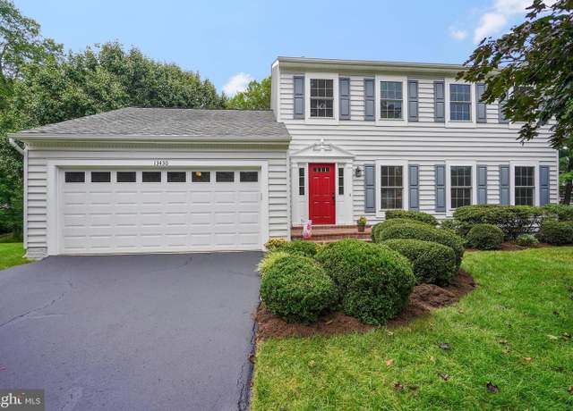 Property at 13430 Black Gum Ct, Chantilly, VA 20151, 4 beds, 2.5 baths