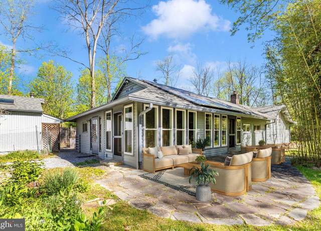 Property at 29 Paddock Pl, Charles Town, WV 25414, 3 beds, 3 baths