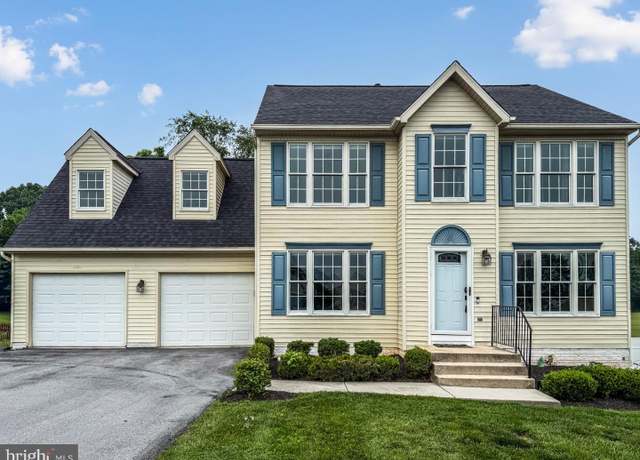 Property at 1926 Londontowne Dr, Hagerstown, MD 21740, 5 beds, 3.5 baths