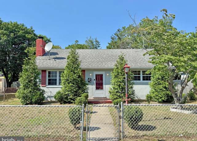 Property at 320 Howard St, Millville, NJ 08332, 2 beds, 1 bath