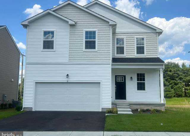 Property at 13 Handbell Ln, Sicklerville, NJ 08081, 4 beds, 2.5 baths