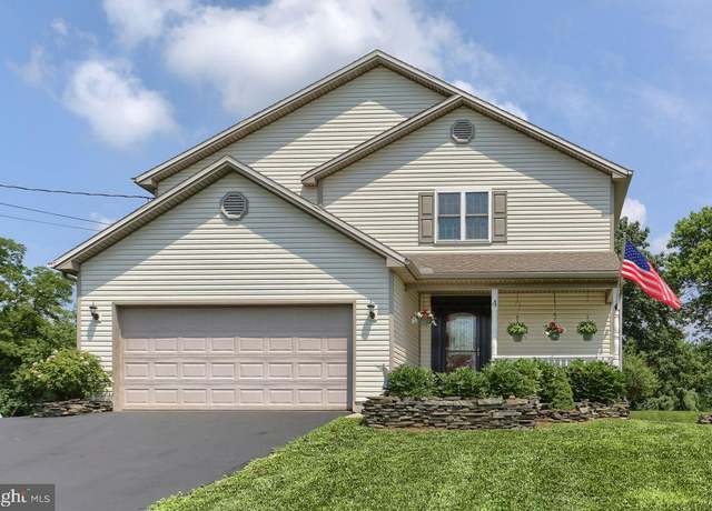 Property at 4 Smiley Dr, Mechanicsburg, PA 17050, 3 beds, 2.5 baths