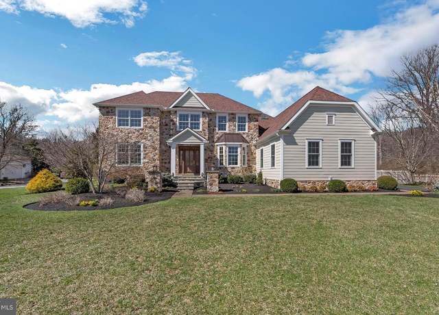 Property at 901 Saddlebrook Dr, Malvern, PA 19355, 4 beds, 3 baths