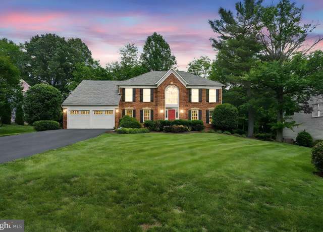 Property at 1253 Rowland Dr, Herndon, VA 20170, 5 beds, 3.5 baths