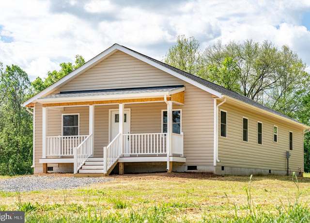Property at 635 Wirt Ave, Elkton, VA 22827, 4 beds, 2 baths