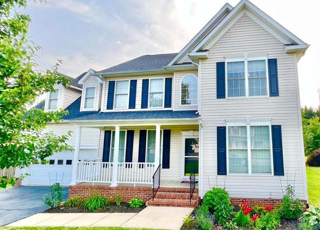 Property at 126 Greenway St, Fredericksburg, VA 22405, 4 beds, 3.5 baths