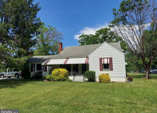 Property at 1872 Strasburg Rd, Front Royal, VA 22630, 3 beds, 1.5 baths
