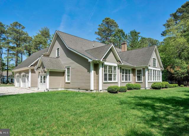 Property at 18 Short Rd, Bethany Beach, DE 19930, 4 beds, 3.5 baths