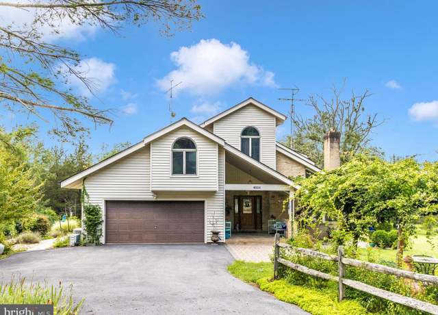 Property at 10334 Harp Rd, Walkersville, MD 21793, 4 beds, 2 baths