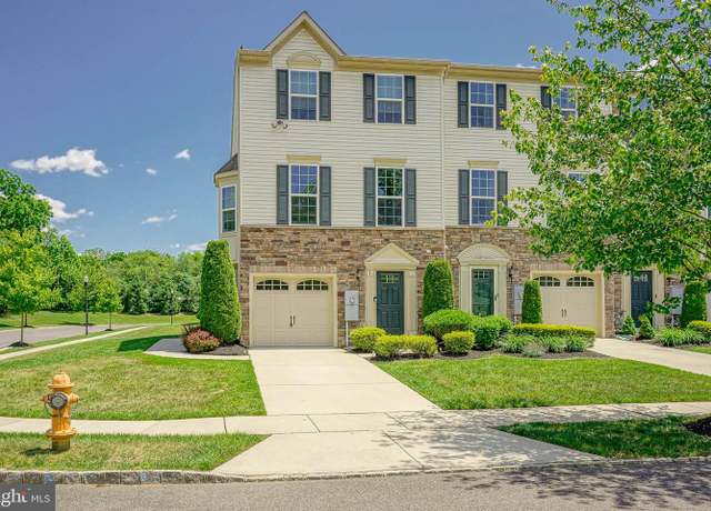 Property at 1 Village Green Ln, Sicklerville, NJ 08081, 3 beds, 2.5 baths