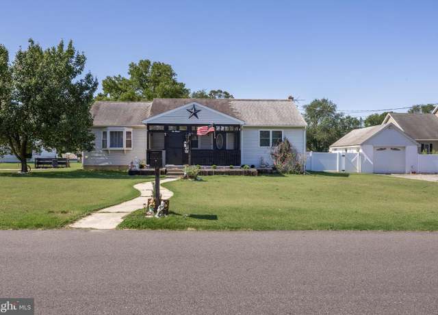 Property at 200 W Landing Rd, Blackwood, NJ 08012, 4 beds, 3.5 baths