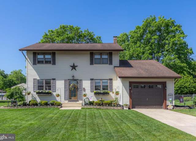 Property at 341 Carson Ave, Gibbstown, NJ 08027, 3 beds, 1.5 baths