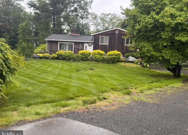 Property at 4330 Province Line Rd, Lawrenceville, NJ 08648, 3 beds, 2.5 baths