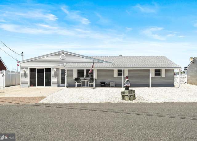 Property at 125 Bloomfield Rd, Barnegat, NJ 08005, 4 beds, 2.5 baths