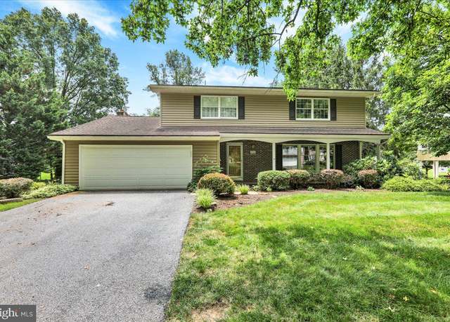 Property at 1916 Lincoln Ave, Reading, PA 19610, 4 beds, 2.5 baths