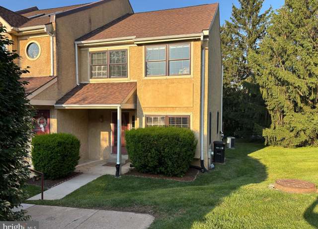 Property at 226 Smallwood Ct, West Chester, PA 19380, 3 beds, 2.5 baths