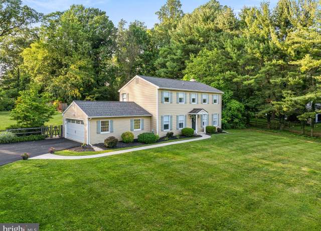 Property at 1576 Delong Dr, Downingtown, PA 19335, 4 beds, 2.5 baths