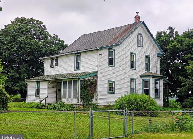 Property at 1751 Walnut Rd, Honey Brook, PA 19344, 4 beds, 1.5 baths