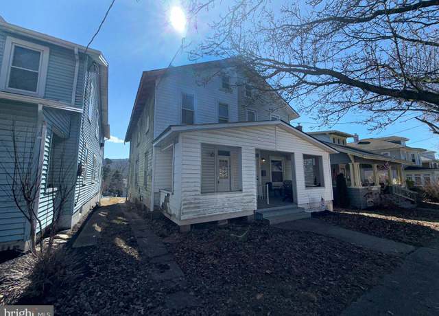 Property at 698 Center St, Millersburg, PA 17061, 3 beds, 1 bath