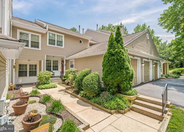 Property at 378 Radford Ct #378, Glen Mills, PA 19342, 2 beds, 2.5 baths
