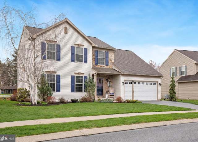 Property at 118 Bloomfield Dr, Ephrata, PA 17522, 4 beds, 2.5 baths