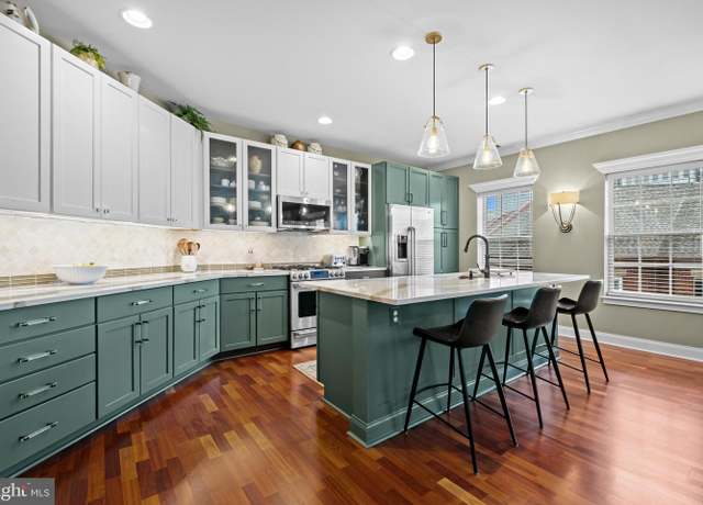 Property at 800 Admirals Way #1852, Philadelphia, PA 19146, 3 beds, 2 baths