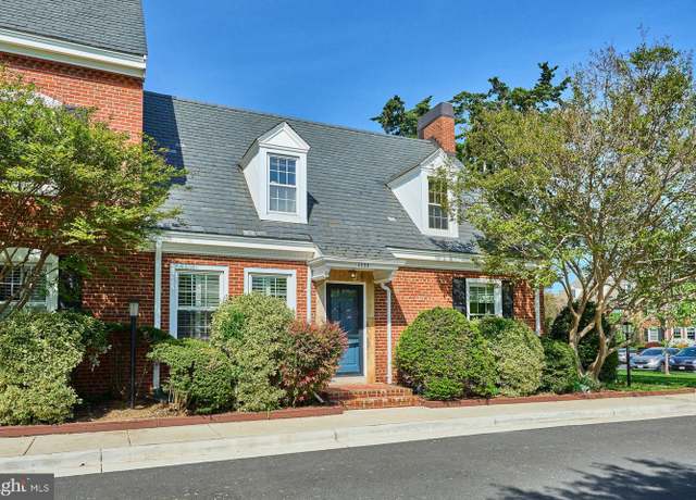 Property at 4503 36th St S, Arlington, VA 22206, 1 bed, 2 baths