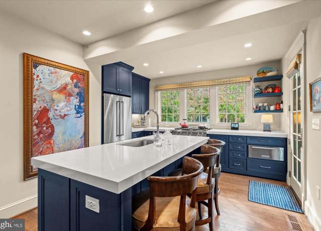 Property at 6100 Vernon Ter, Alexandria, VA 22307, 2 beds, 2.5 baths