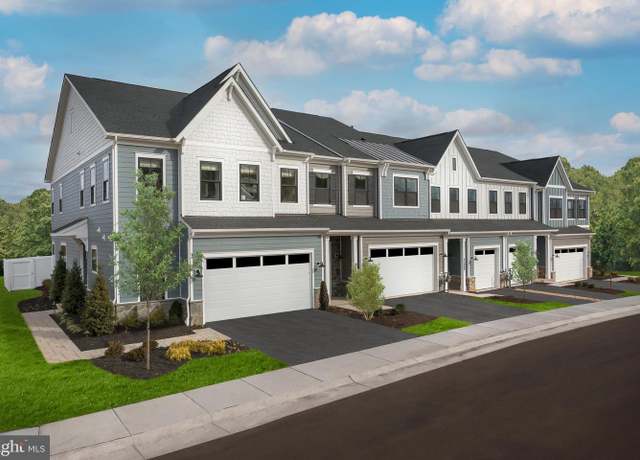 Property at 9326 Crestview Ridge Dr, Bristow, VA 20136, 3 beds, 3.5 baths