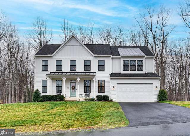 Property at 103 Black Hawk Dr, Stafford, VA 22554, 5 beds, 3.5 baths