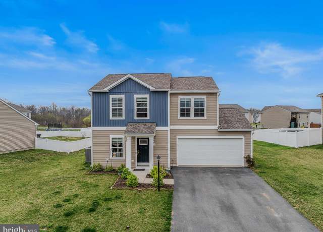 Property at 110 Tundra Ct, Bunker Hill, WV 25413, 3 beds, 2.5 baths