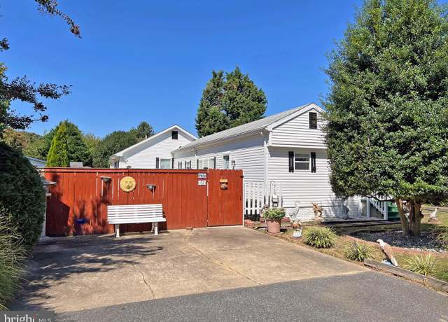Property at 19606 Queen St #31, Rehoboth Beach, DE 19971, 3 beds, 2 baths