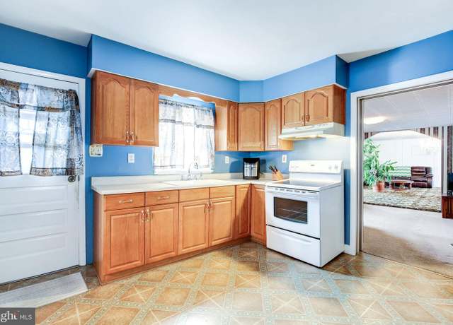 Property at 11907 Lime Plant Rd, New Market, MD 21774, 3 beds, 2 baths