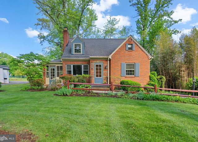 Property at 7032 Warfield Rd, Gaithersburg, MD 20882, 3 beds, 1.5 baths